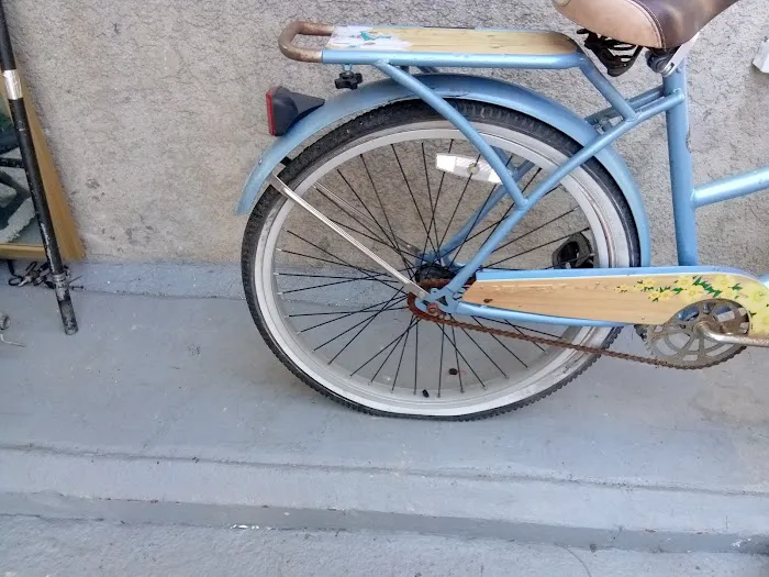 Manny's Bike Shop Picture 10