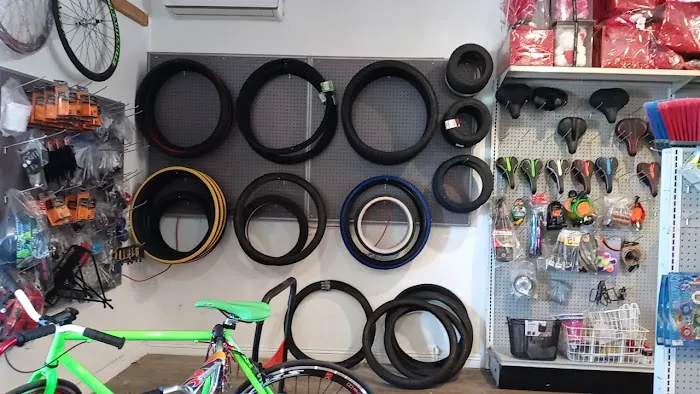 La Mini Store, Bike Sell & Repair Picture 4