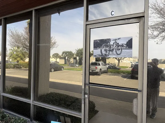 EUNORAU E-BIKES USA || Distribution Center || Repair Center Picture 2