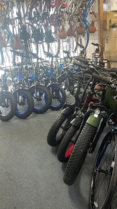 Frank's Bike Shop Picture 8