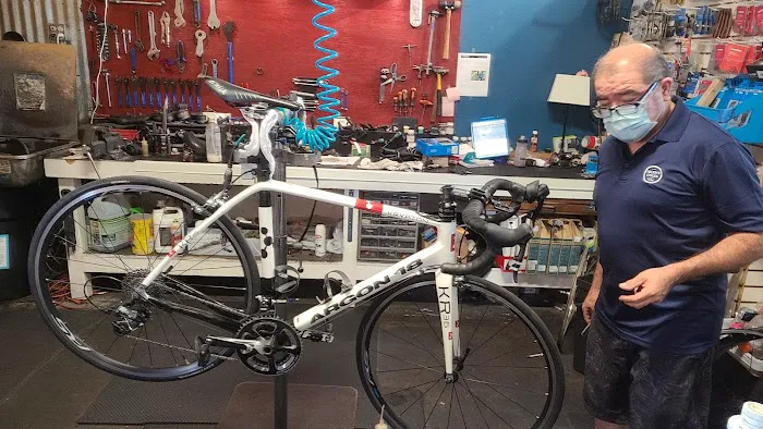 Helen's Cycles Picture 3