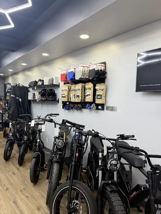 Ebikes Plug Picture 2