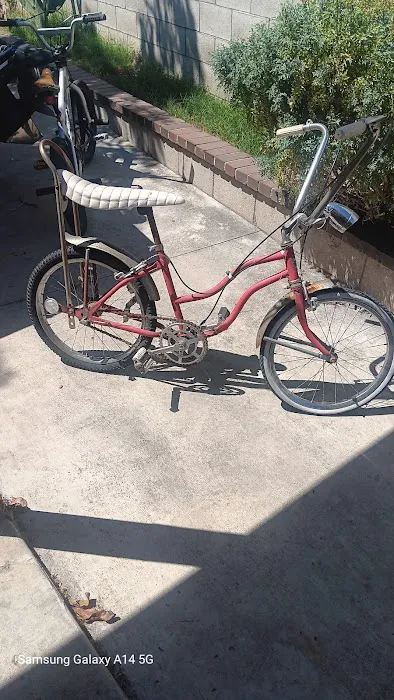 Whittier Bicycle Swap Meet Picture 4