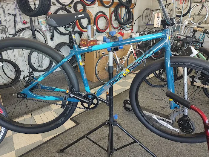 J & M Bike Shop Picture 3