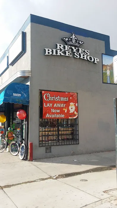 Reyes Bike Shop Picture 1
