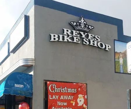 Reyes Bike Shop