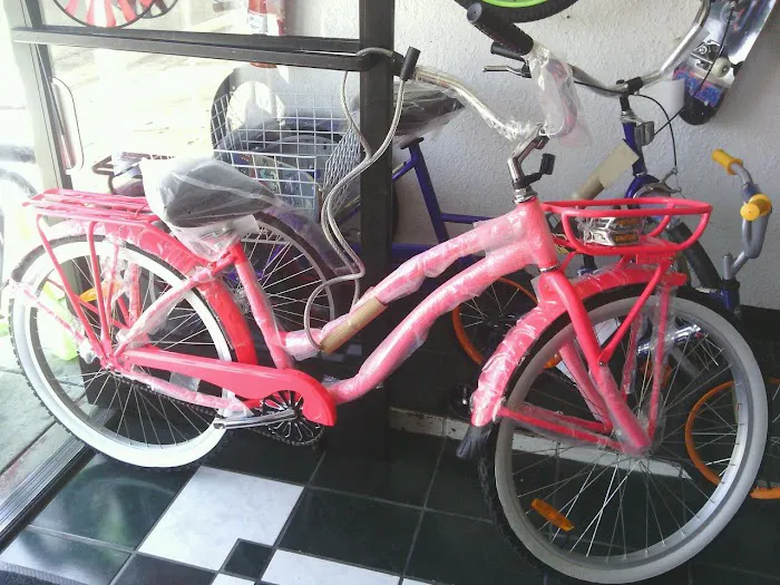 Reyes Bike Shop Picture 3