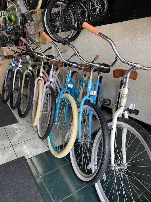 Reyes Bike Shop Picture 10