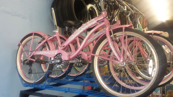 Mendez Bike Shop Picture 6