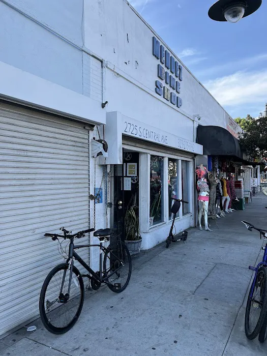Mendez Bike Shop Picture 10