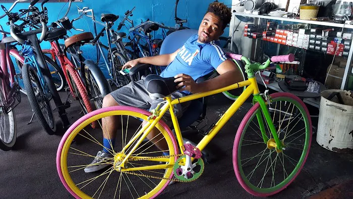 DAG Riders Bicycle Shop Picture 6