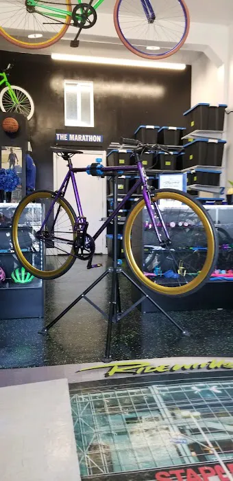 RIDEWITUS LA Bike Shop Picture 7