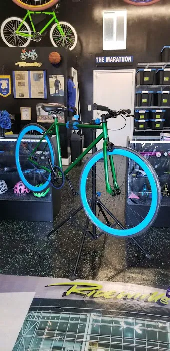 RIDEWITUS LA Bike Shop Picture 9
