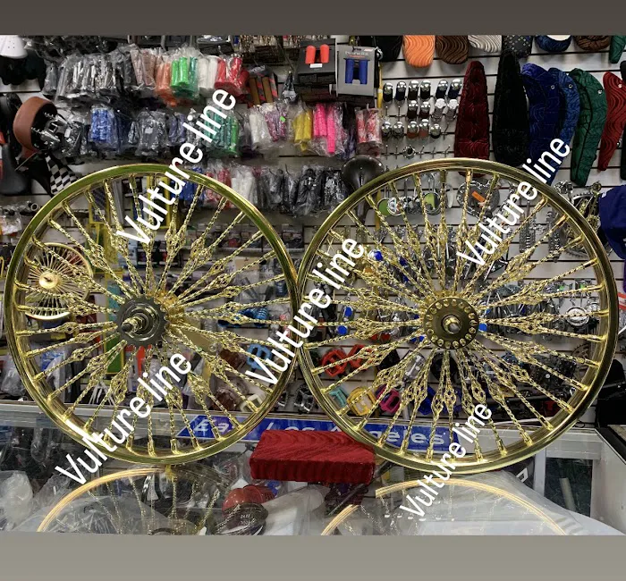 VULTURE LINE BIKE SHOP Picture 2