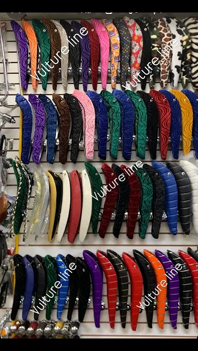 VULTURE LINE BIKE SHOP Picture 5