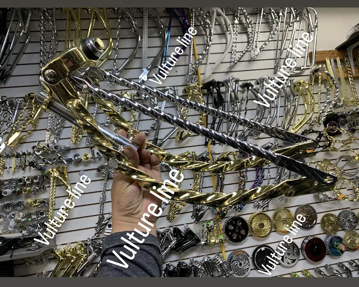 VULTURE LINE BIKE SHOP Picture 9
