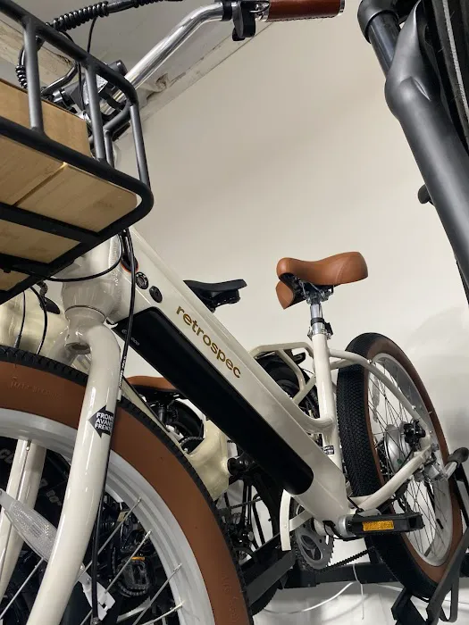 Ebike Inc, Aventon, Himiway, Zooz, and Yadea dealer. Picture 3