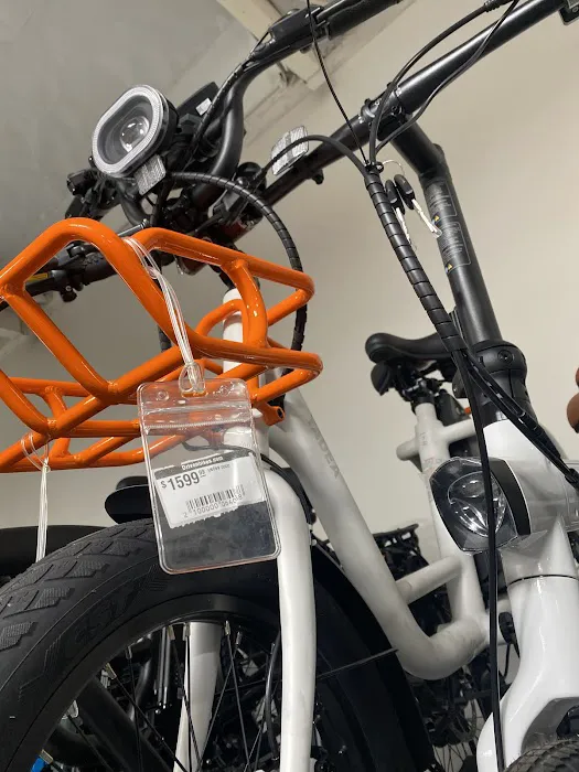 Ebike Inc, Aventon, Himiway, Zooz, and Yadea dealer. Picture 7