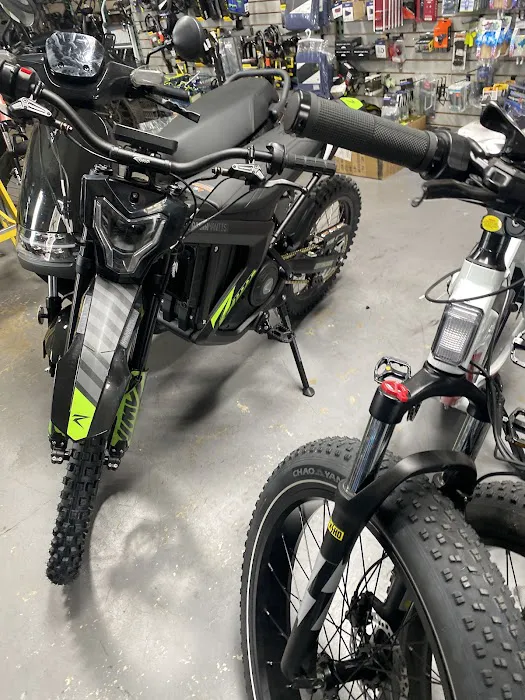 Ebike Inc, Aventon, Himiway, Zooz, and Yadea dealer. Picture 9