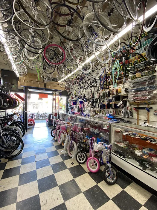 Mendoza's Bike Shop Picture 2