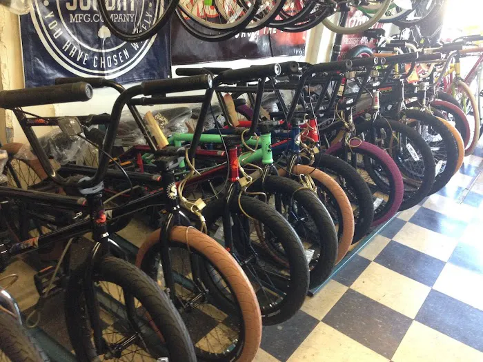 Mendoza's Bike Shop Picture 5