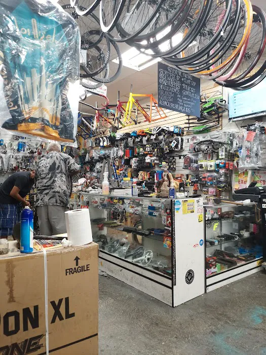 3 Brother's Bike Shop Picture 5