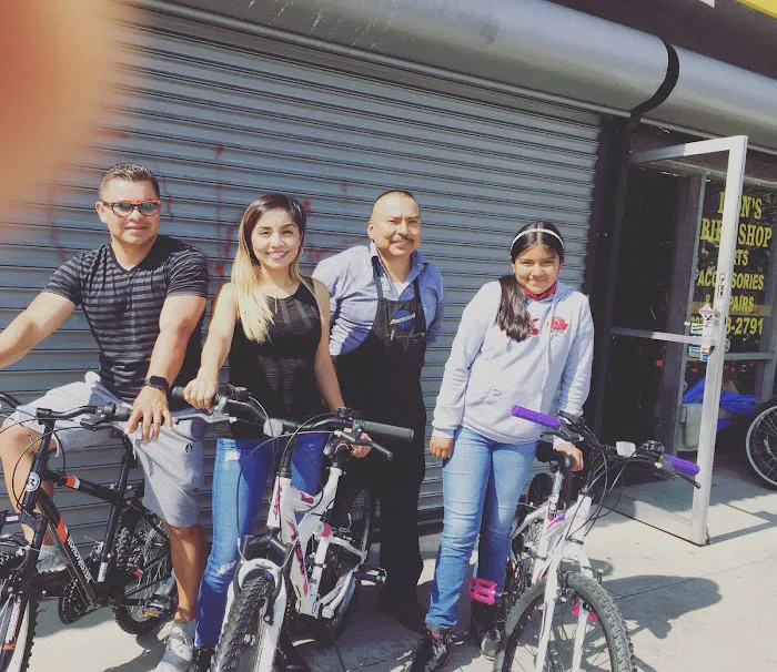 Lion's Bike Shop Picture 8