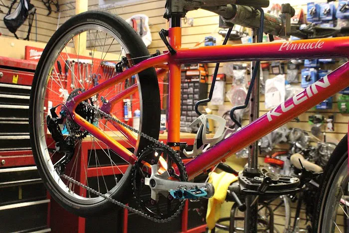 Ryky's Bike Shop Picture 7