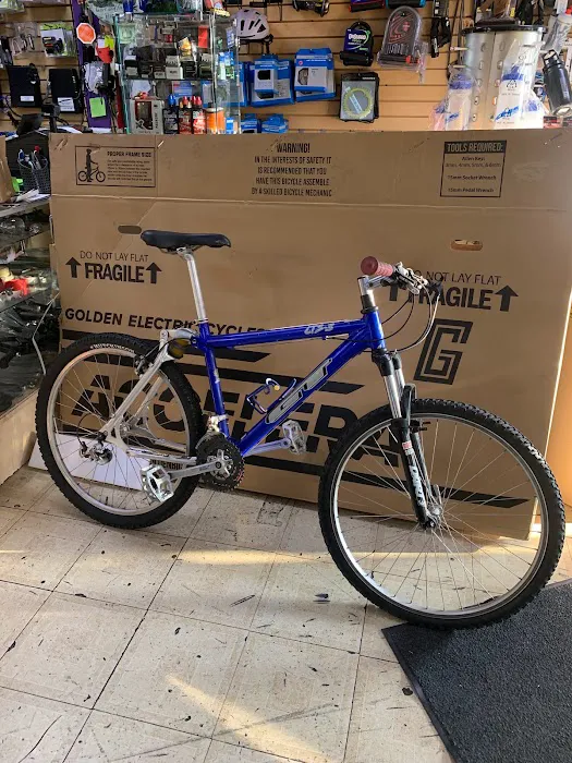 Ryky's Bike Shop Picture 9