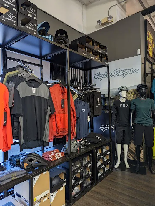 Rock N Road Cyclery Anaheim Picture 4
