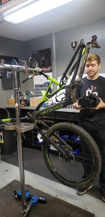 Rock N Road Cyclery Anaheim Picture 7