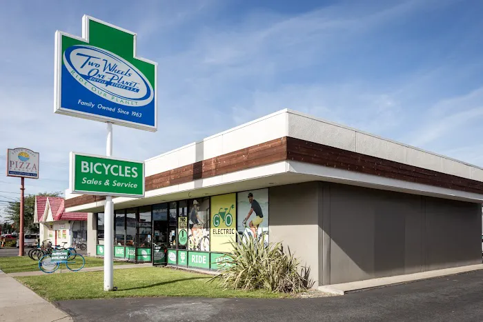 Two Wheels One Planet Picture 1