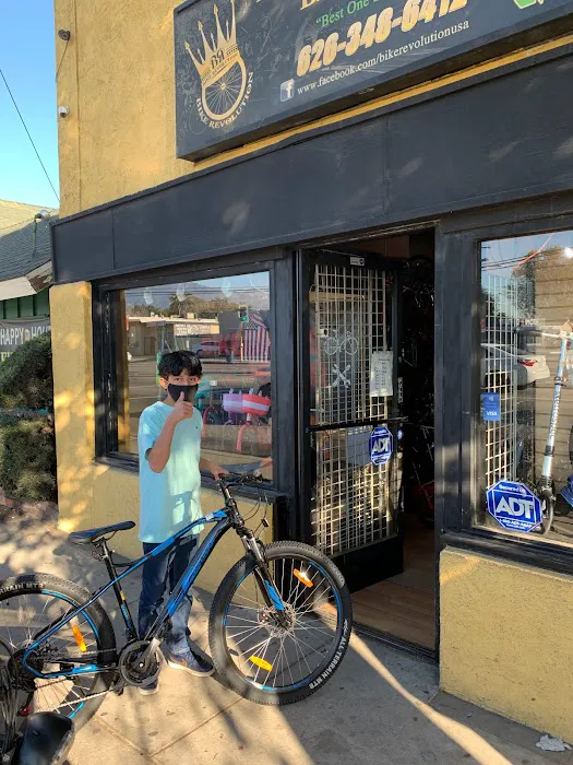 Bike Revolution Bike Shop Picture 1