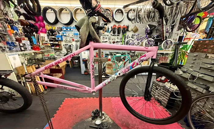 HD BIKE SHOP Picture 6