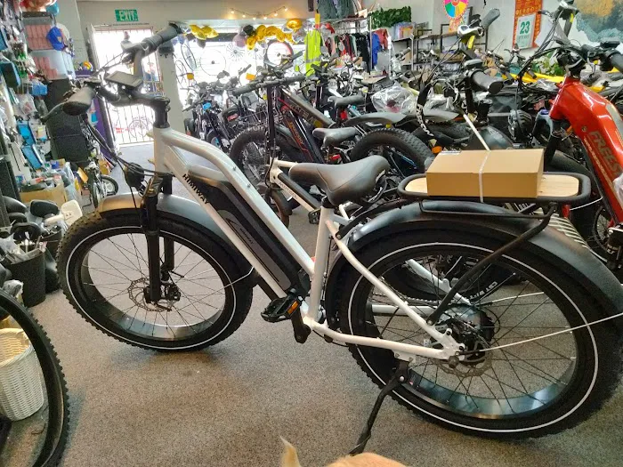 Deer Focus E-Bikes and Bicycle Shop Picture 4