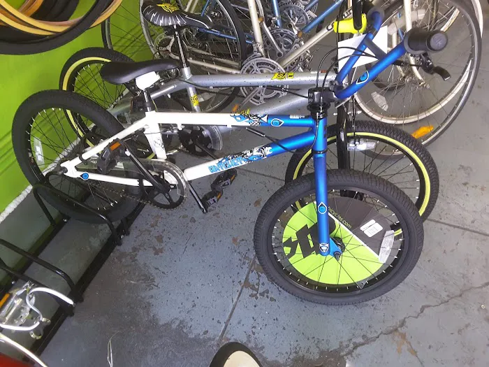 Rey's Bicycle Shop Picture 7