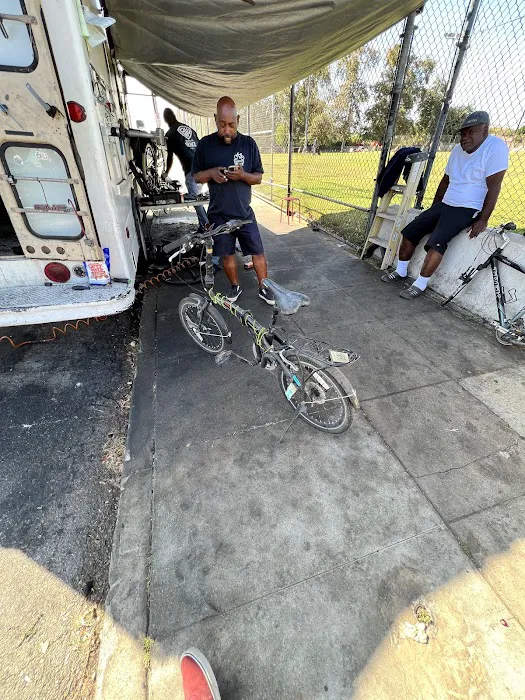 The Bicycle Whisperer Picture 7