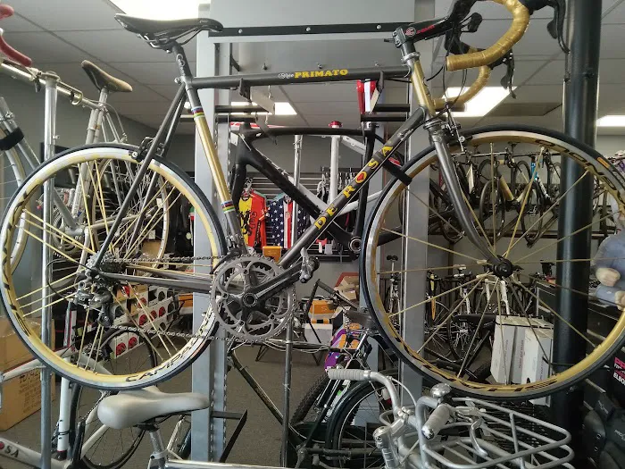Beverly Hills Bike Shop Picture 2