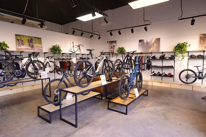 2 Peaks Bikes Picture 10