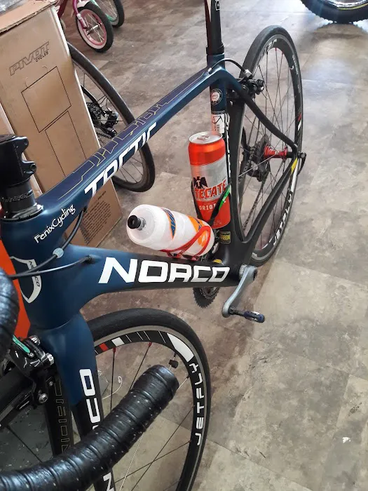 Fenix Cycling Picture 1