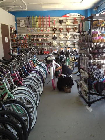 Newport Cruisers Bike Shop Picture 5