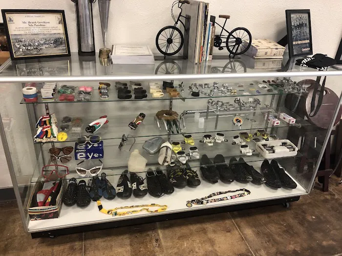 Velo Pasadena Inc Picture 4