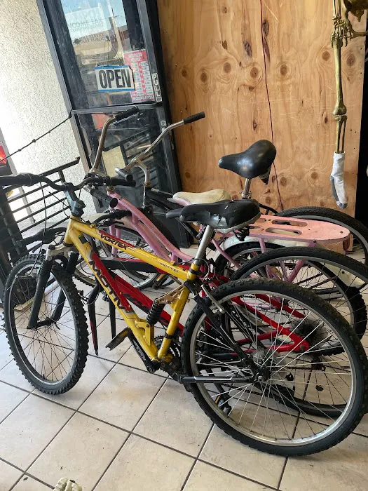 Demonns Bike Shop Picture 5