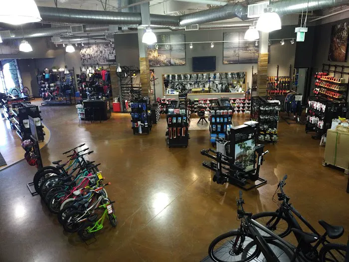 Rock N Road Cyclery Irvine Picture 8