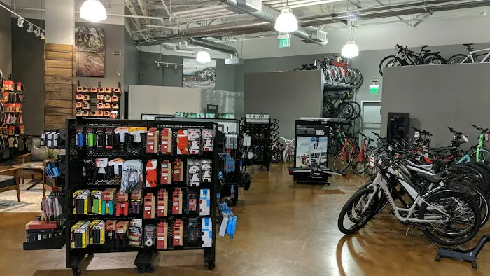 Rock N Road Cyclery Irvine Picture 6