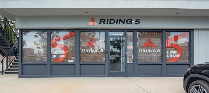 RIDING 5 Electric Bikes Claremont Store Picture 6