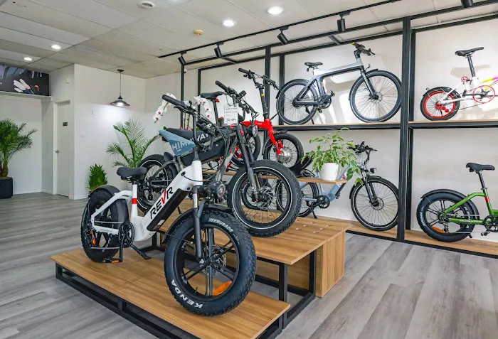 RIDING 5 Electric Bikes Claremont Store Picture 10