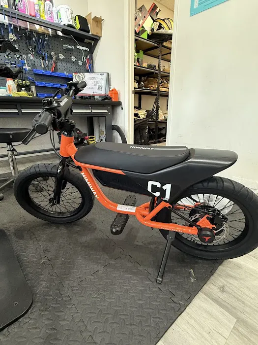 RIDING 5 Electric Bikes Claremont Store Picture 8