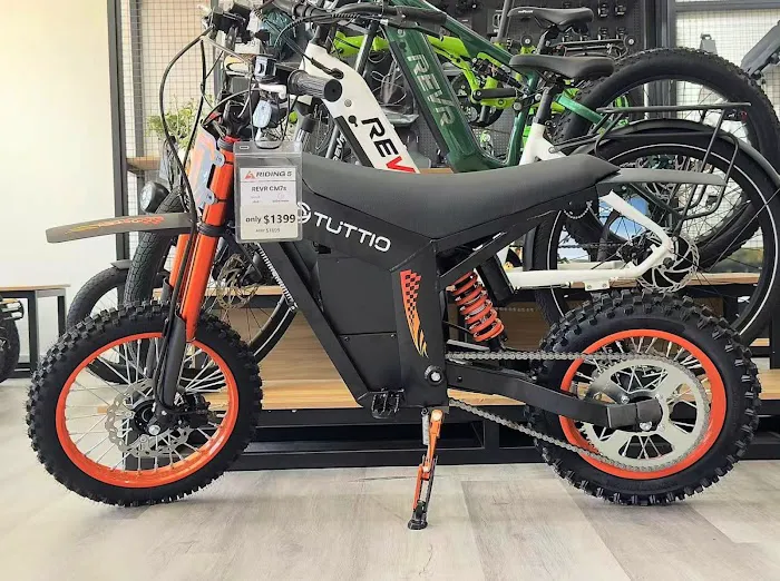 RIDING 5 Electric Bikes Claremont Store Picture 4
