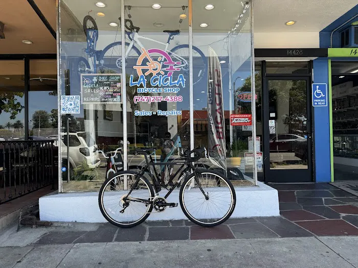 La Cicla Bike Shop Picture 1